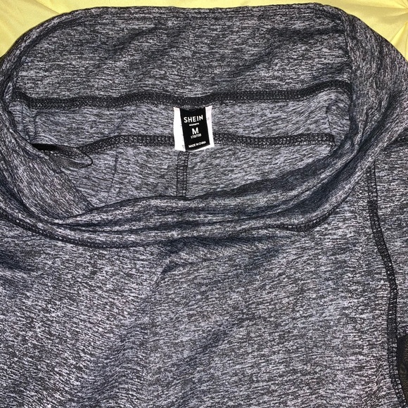 Grey with Stripe Mesh Leggings/ Medium/ DryFit - Picture 4 of 4